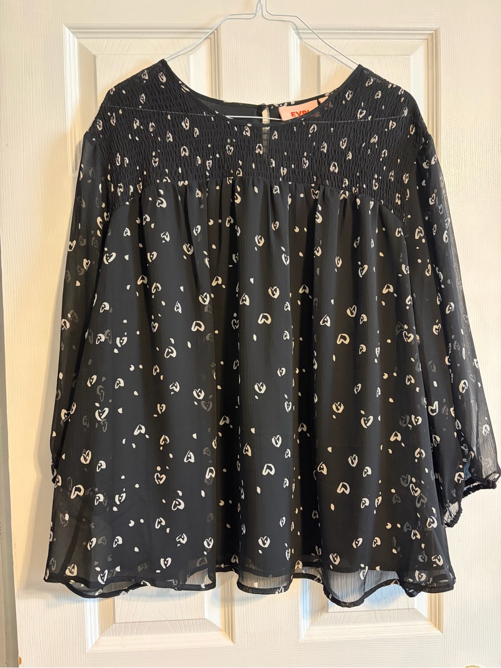 EVRI Plus Size 4X Black Heart Print Blouse Smocked Neck Boho Bell Sleeve Top